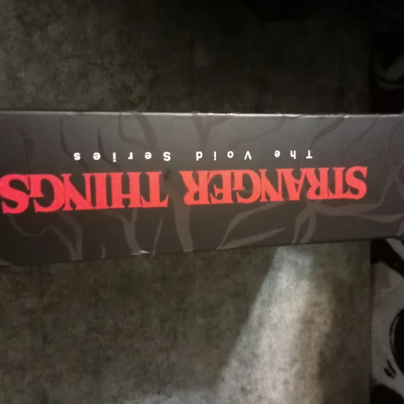 Stranger Things Action Figure - Picture 9 of 9